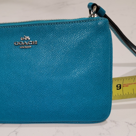 Coach wristlet - Picture 3 of 4